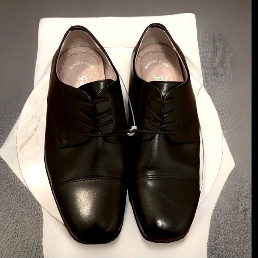HOST PICK🙏Florsheim®Rolan Cap Toe Oxford Jr 💯Leather Memory Foam Bicycle Design